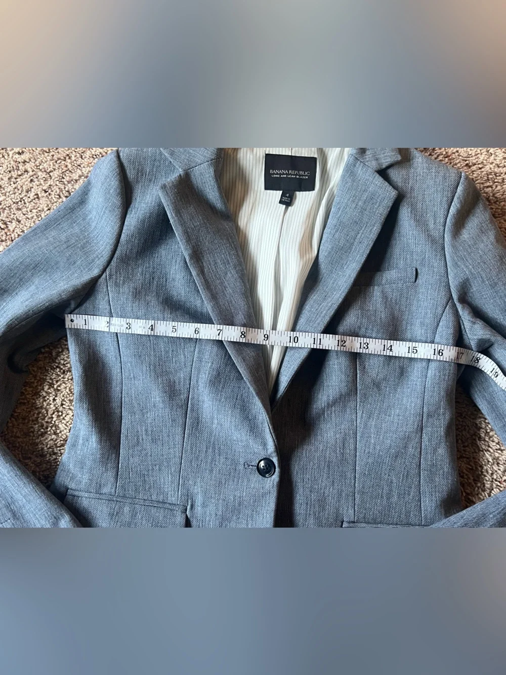 Banana republic blue and white denim look blazer - perfect for spring / summer - Picture 4 of 5